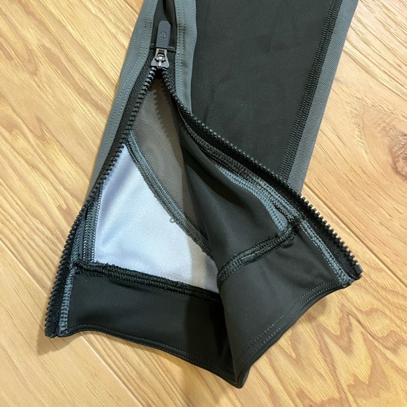 NWOT Lululemon Zip The Line Crop 23” Dark Olive/Grey Sage - Size 6 - Picture 7 of 13